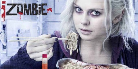 Liv est en train de dévorer son repas. Au menu, de la sauce épicée et de la cervelle humaine.